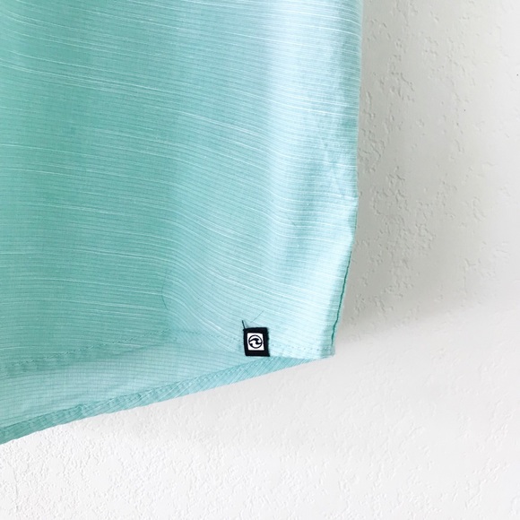 nwot | men’s mint blue casual button down tee - Picture 4 of 8